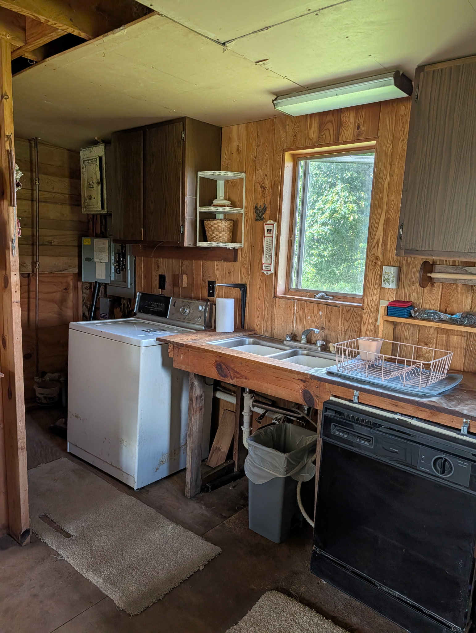Kitchen sink